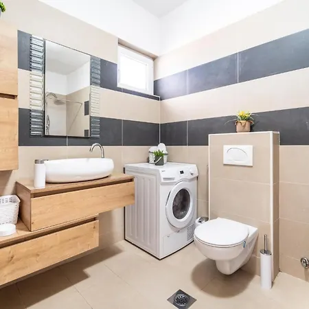 3 Bedroom Amazing In Lisane Ostovicke Lisane Ostrovicke